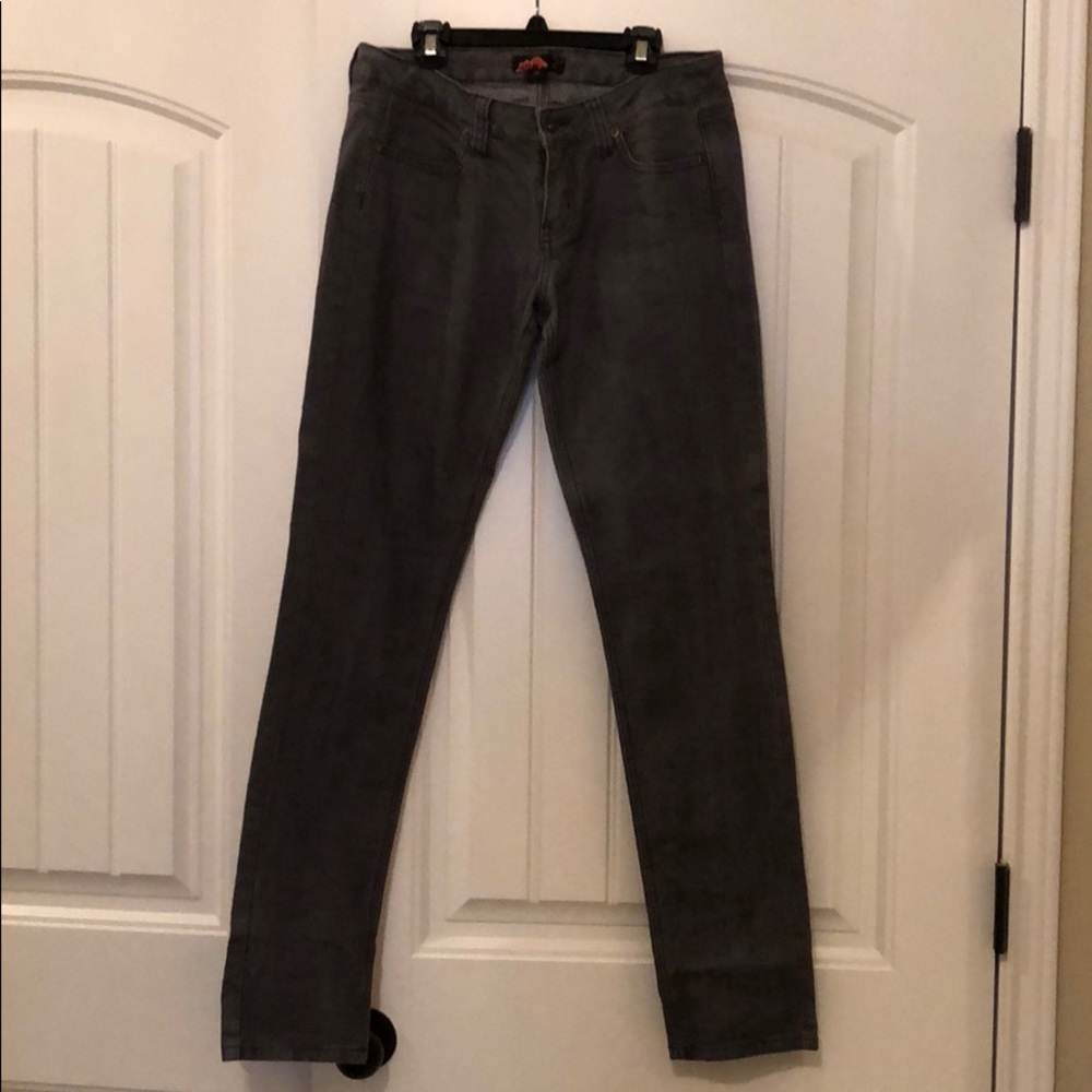Forever21 gray wash skinny jeans, labeled 27